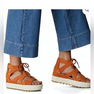 SOREL Sz 8.5 Cameron Platform Rust Orange Suede Lace up Sandals